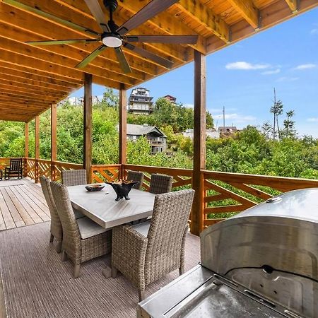 Incredible Mountain Views! Chalet Village Гетлинбург Екстериор снимка
