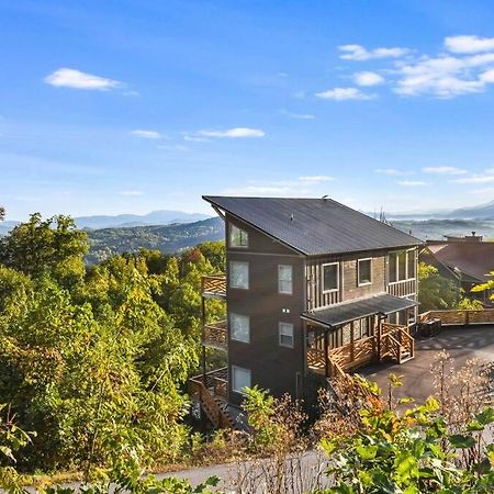 Incredible Mountain Views! Chalet Village Гетлинбург Екстериор снимка
