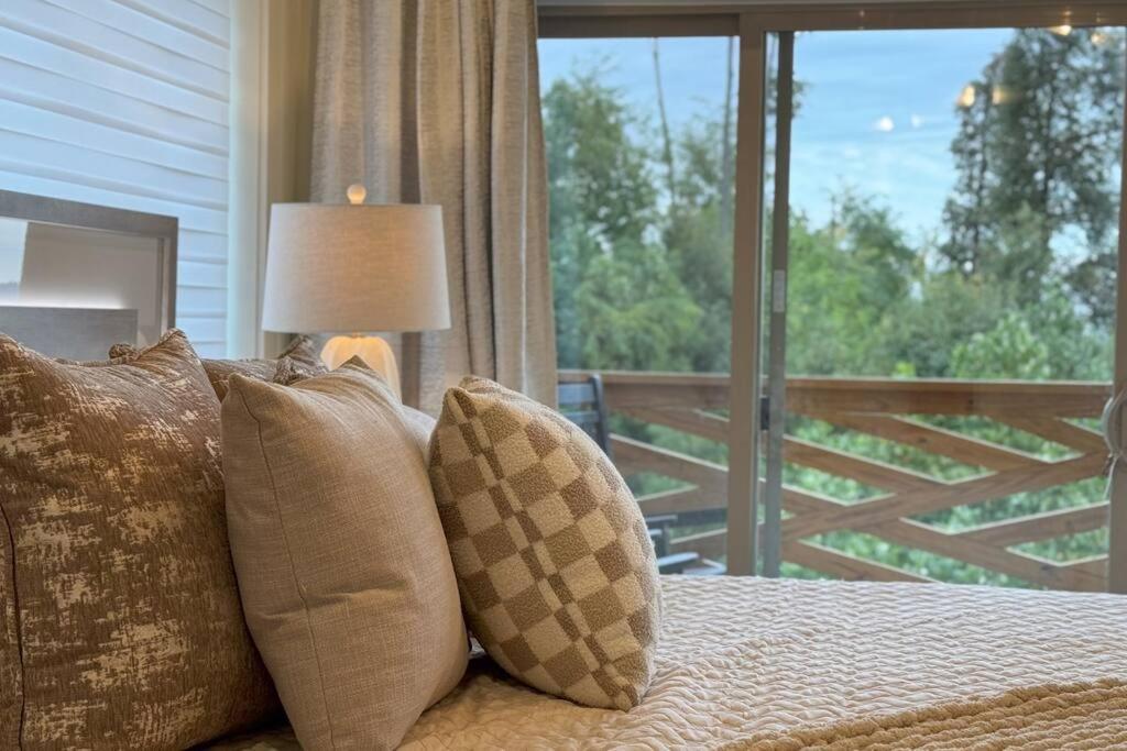 Incredible Mountain Views! Chalet Village Гетлинбург Екстериор снимка