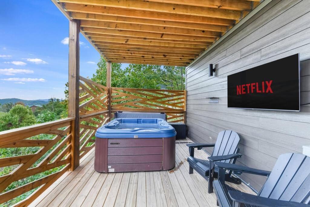 Incredible Mountain Views! Chalet Village Гетлинбург Екстериор снимка